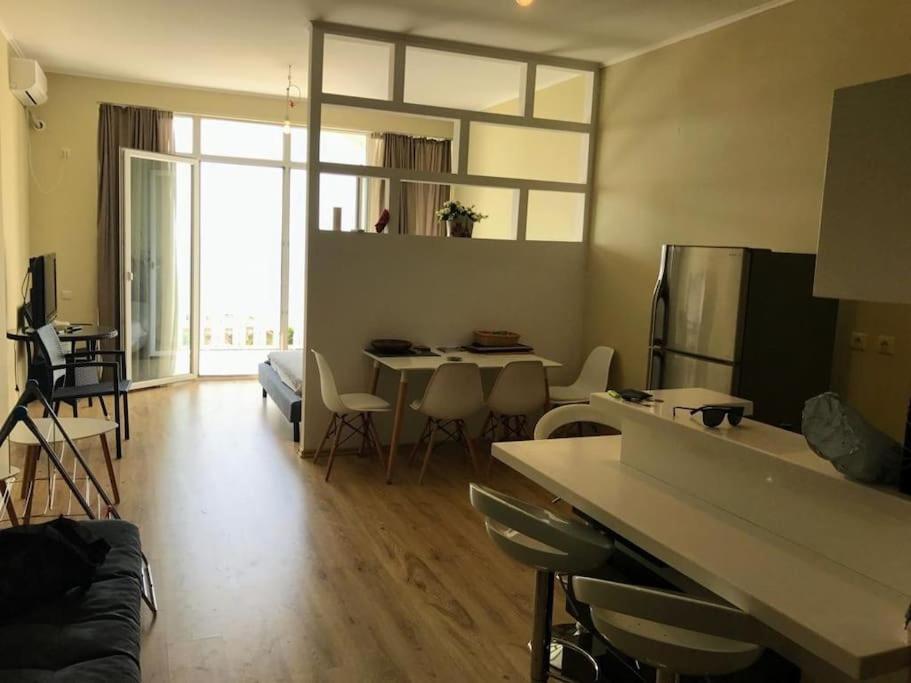 Sea View Studio Apartment In Gonio-Kvariati Ngoại thất bức ảnh